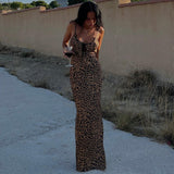 Sexy rückenfreies Kleid mit Leopardenmuster und Trägern am Hals
